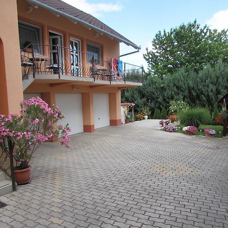 Szécsényi Apartman Hévíz Exterior foto
